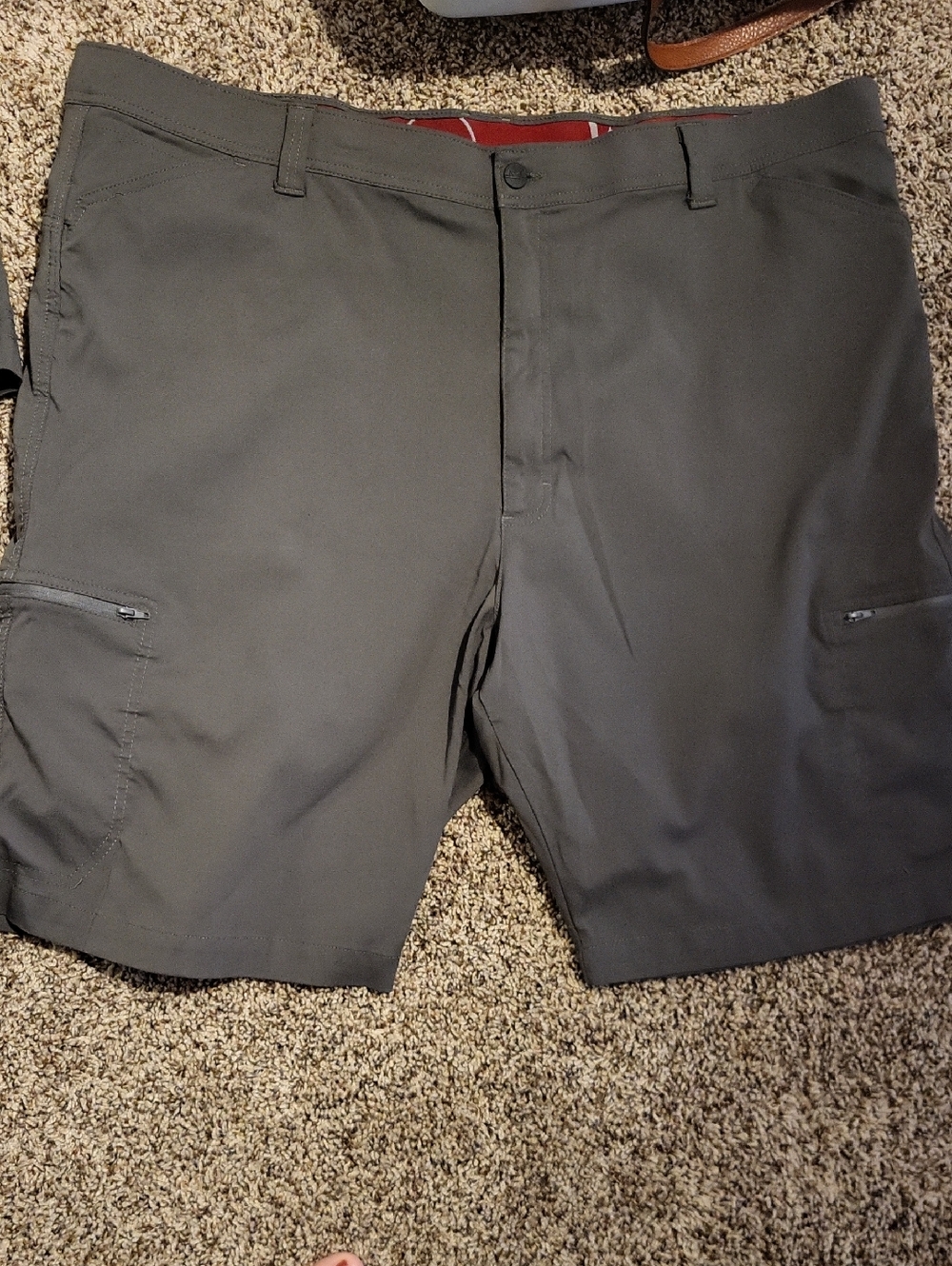 Wrangler Men's Dark Gray Cargo Shorts - Picture 1 of 4